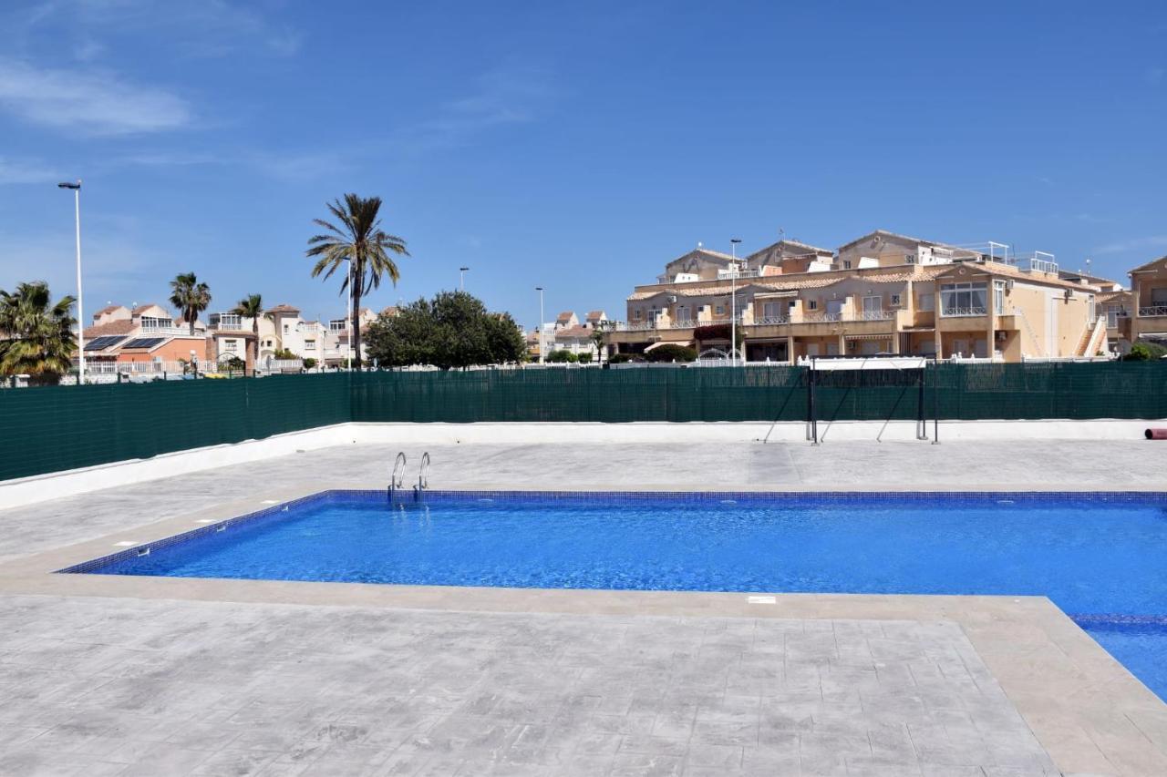 Casa Alex Torrevieja- Holiday House - Con Piscina Comunitaria Extérieur photo