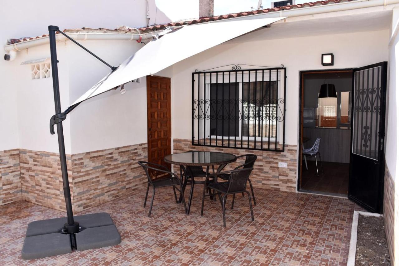 Casa Alex Torrevieja- Holiday House - Con Piscina Comunitaria Extérieur photo